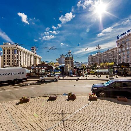 Two-Room Apartments On Maidan Nezavisimosti Kiev Buitenkant foto
